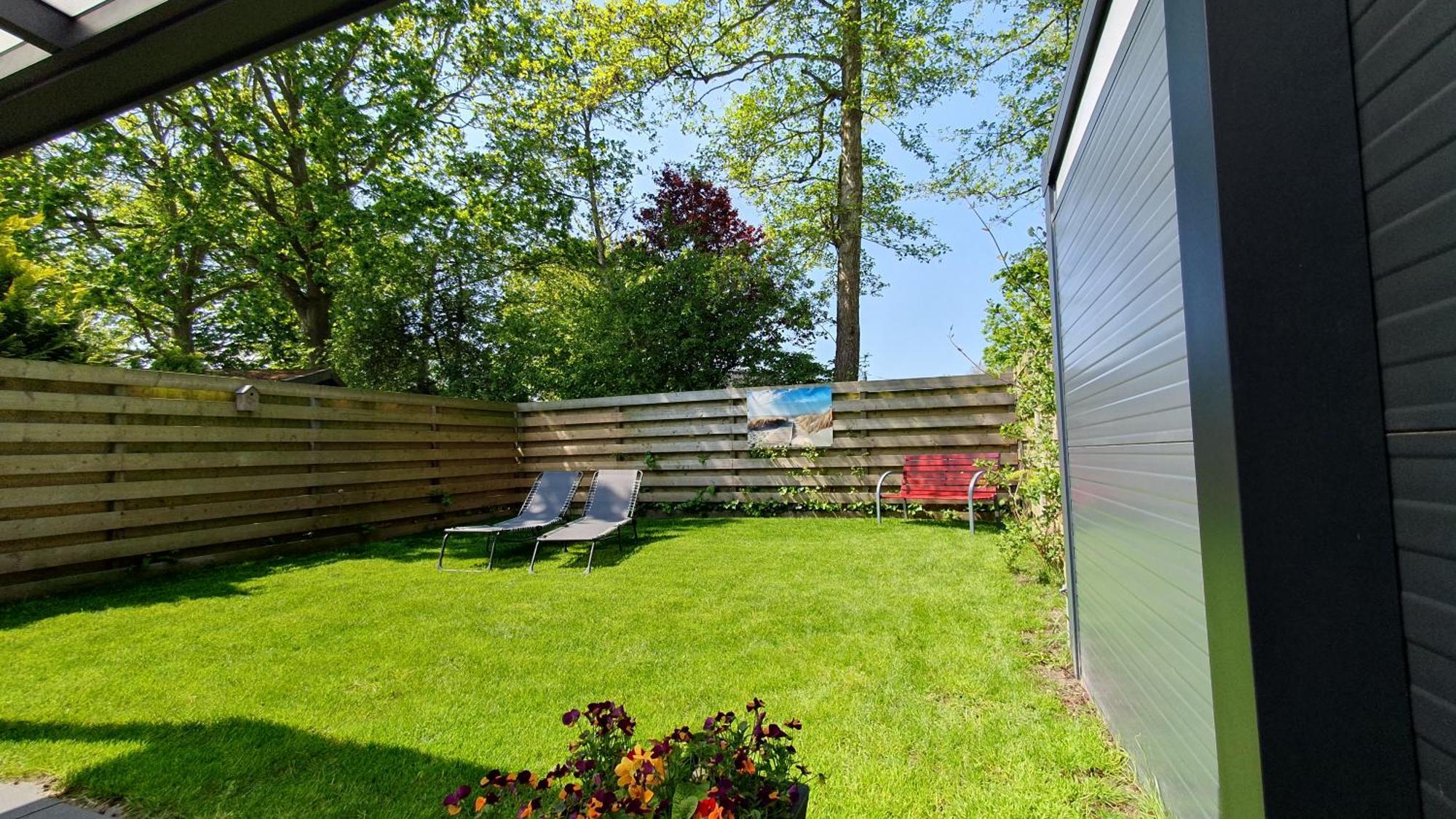 Luxe Zomerwoning Met Omheinde Tuin Voor Hond En Kinderen Dirkshorn 外观 照片