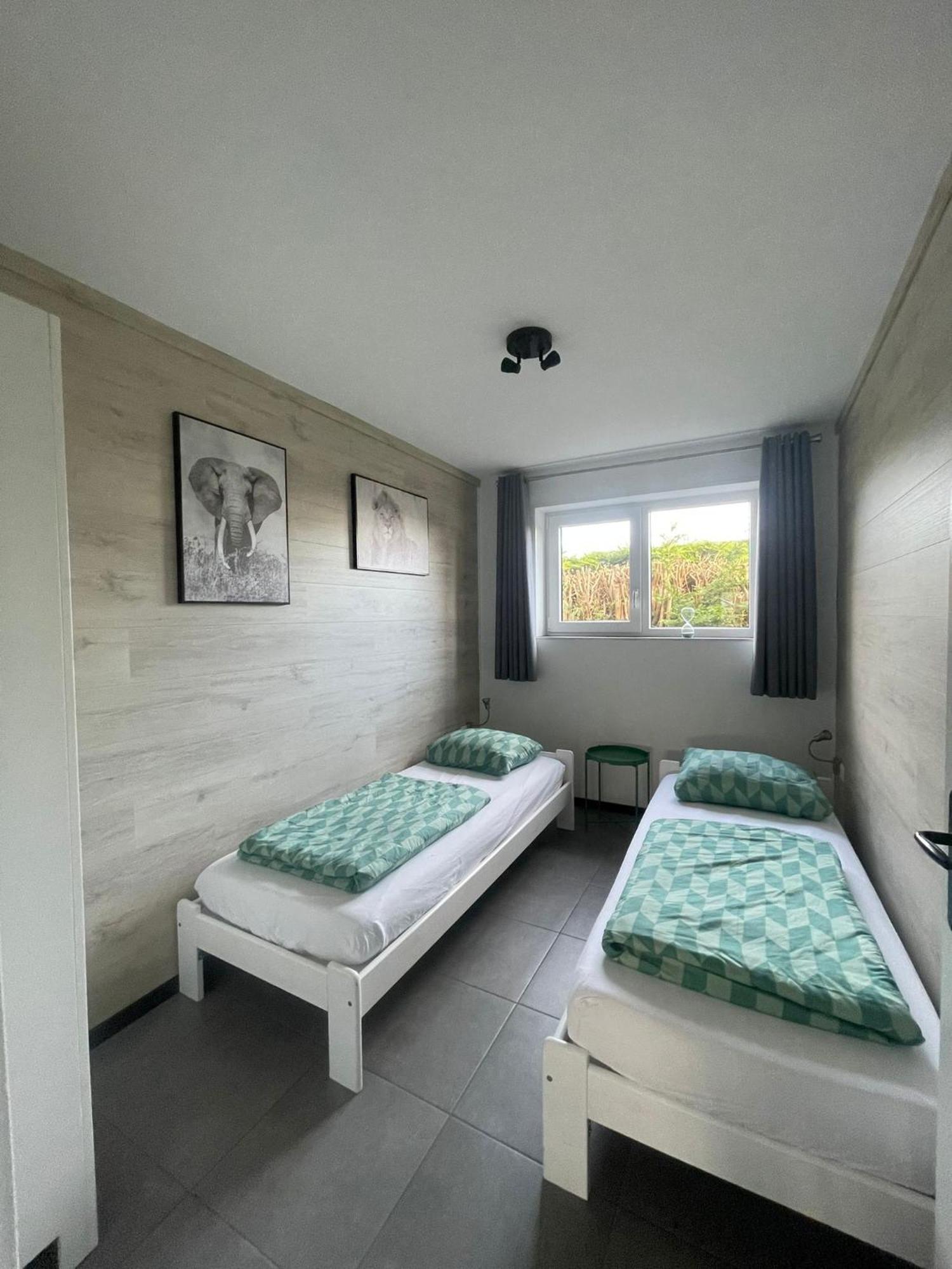 Luxe Zomerwoning Met Omheinde Tuin Voor Hond En Kinderen Dirkshorn 外观 照片