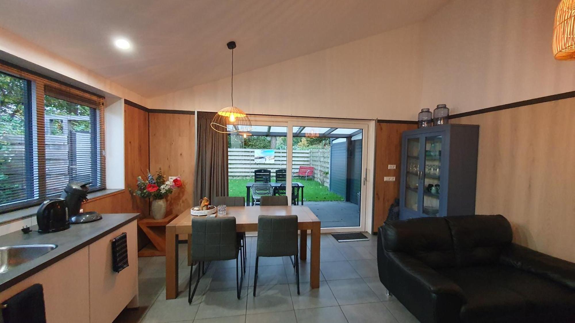 Luxe Zomerwoning Met Omheinde Tuin Voor Hond En Kinderen Dirkshorn 外观 照片